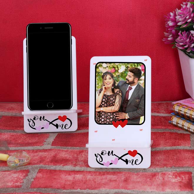 You N Me Personalized Mobile Stand