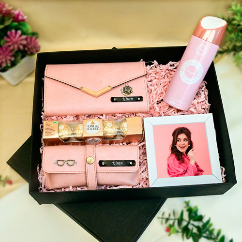 Roseate Love Gift Hamper